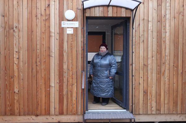 Новогоднее чудо в Пивденноукраинске: 10 семей переселенцев получили ключи от новых домов