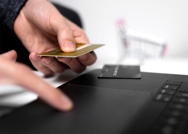 Схема старая, клиенты "банка" новые: двое николаевцев отдали деньги мошенникам