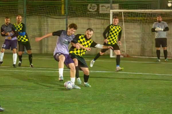 «Полкоманды» захватили лидерство в зимнем первенстве города Николаева по футболу