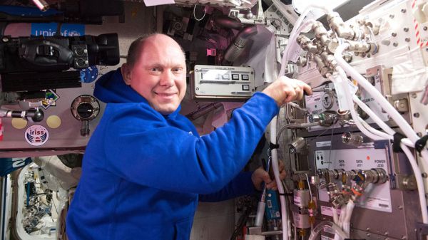 Российского космонавта исключили из команды МКС за попытку украсть секреты Илона Маска