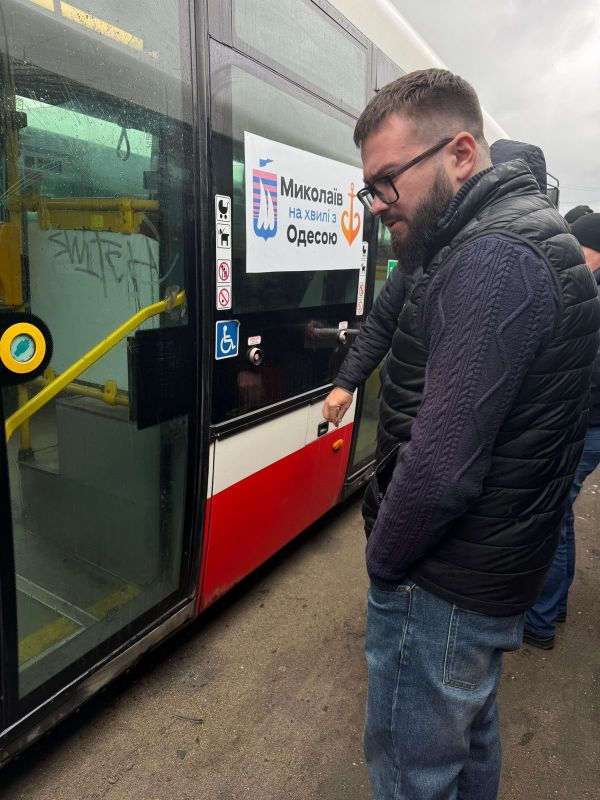 В Одессе на городские маршруты выехали автобусы из Николаева