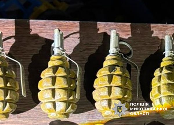 Тротил, 11 гранат и наркотики: на Николаевщине полиция нашла арсенал, проверив оперативную информацию