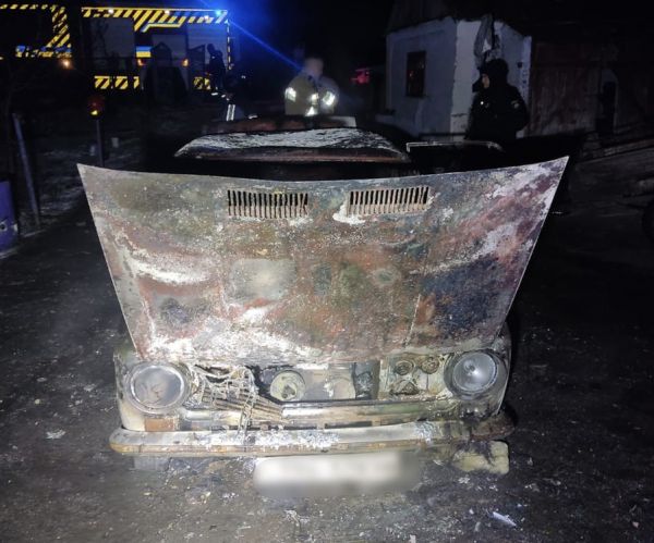 «Дядя года»: на Николаевщине родственник обиделся на племянницу и сжег ей автомобиль