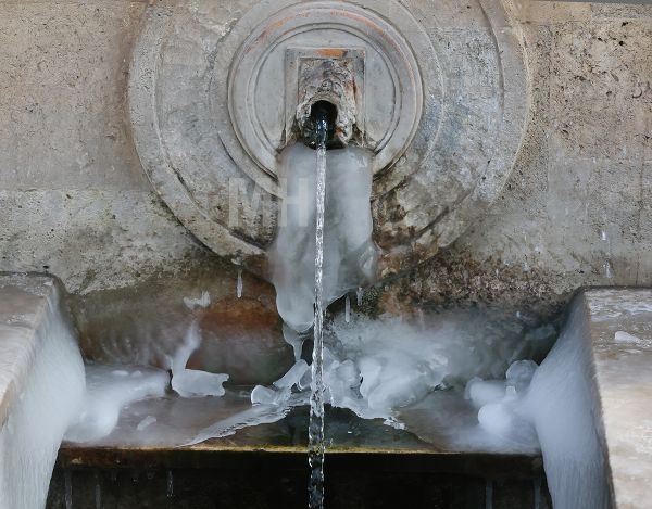 Питьевая вода в Николаеве: какие точки работают во время отключений света (адреса)