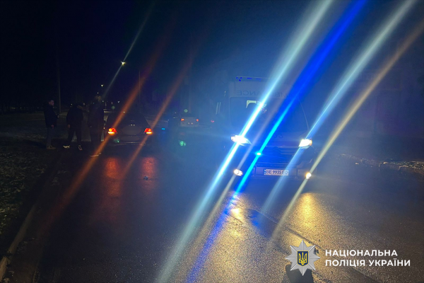 В Николаеве молодой водитель сбил насмерть девушку, которая переходила дорогу в темноте в неположенном месте