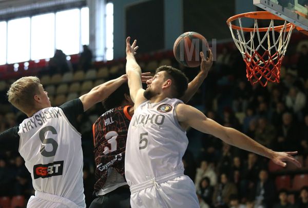 «Нико-Баскет» и «Кривбасс» первый матч 2026 года сыграли в «Надежде». Фото