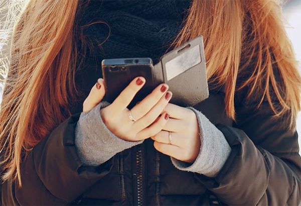 На Николаевщине школьница расплатилась с мошенниками мамиными сбережениями: девочка хотела заработать