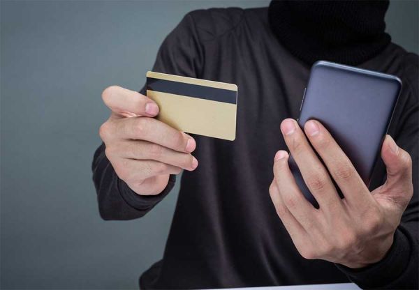 Развод из 2010-х в действии: двое жителей Николаевщины подарили мошенникам 330 тысяч гривен