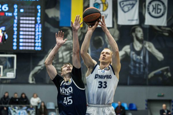 «Нико-Баскет» в матче суперлиги потерпел чувствительное поражение от «Днепра»
