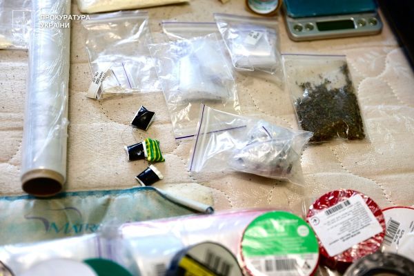 На миллион гривен психотропов – в Николаеве задержали парочку наркоторговцев