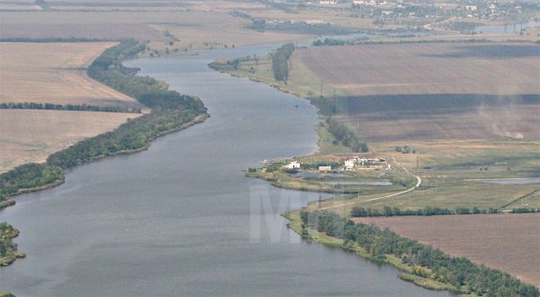 На Николаевщине бизнесмен уничтожил 8 гектаров чернозема, чтобы выкопать себе огромное озеро