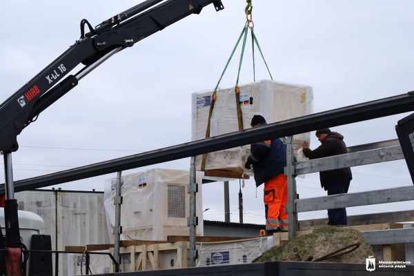 Из Германии в Николаев прибыли 10 мощных электрогенераторов