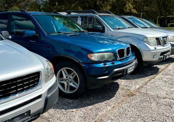 В Николаеве суд конфисковал пять внедорожников у «волонтера»-мошенника