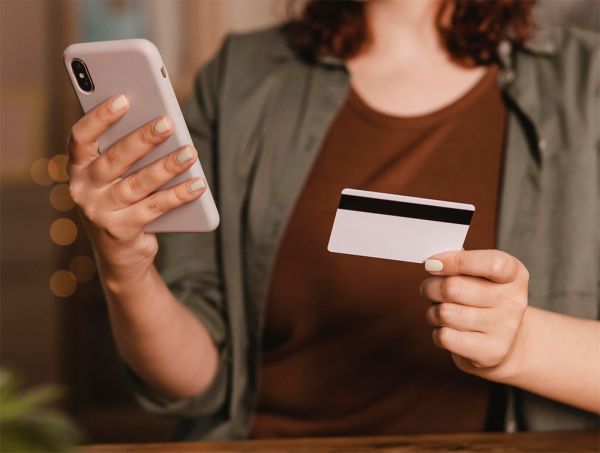 Трактор не доехал, помощь не пришла: три истории о том, как обманули в сети жителей Николаевщины