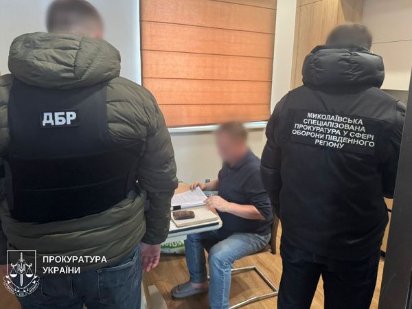 Пока идет война: на Николаевщине топ-чиновники Генштаба и Минобороны украли 500 тонн топлива для ВСУ