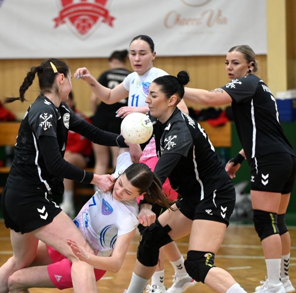 Гандболисток николаевского «Реала» в матче суперлиги с ГК «Проскуров» оставили без капитана