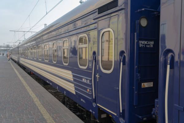 На юге Украины во время эвакуации пассажиров погибла проводница поезда