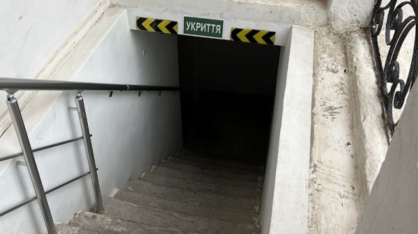 Ни конкурса, ни укрытия: чиновники Николаевской мэрии 10 месяцев «покрывали» нерадивого подрядчика