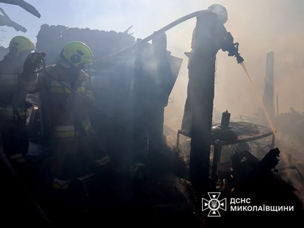 В селах возле Николаева горели камыш и мусор на площади более семи тысяч квадратных метров