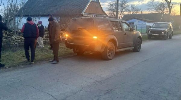 Не разминулись на пустой дороге: на Николаевщине 23-летний парень на Nissan сбил 20-летнего пешехода