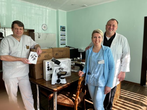 Николаевские врачи получили электронные микроскопы из Нидерландов