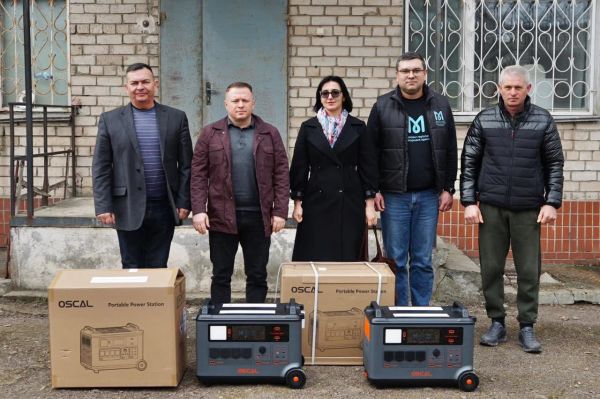 Общины Николаевщины получили зарядные станции и генераторы из Эстонии