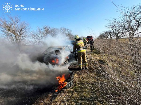 На трассе возле Николаева сгорел «опель»