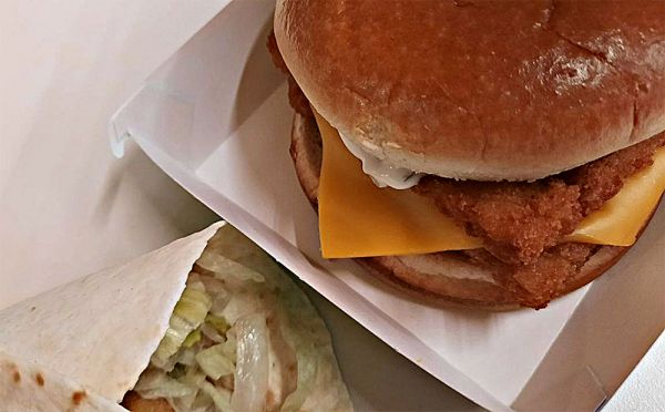 Пицца, бургеры и наггетсы: в Николаеве выяснили, чем отравились дети в развлекательном центре