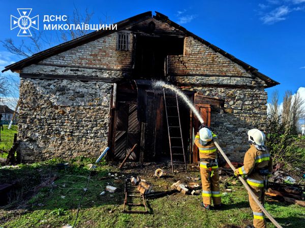 В Николаеве в горящей квартире нашли труп мужчины