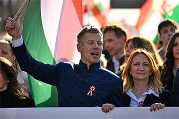 В Венгрии смена власти – Мадьяр призвал Орбана уже уйти в отставку