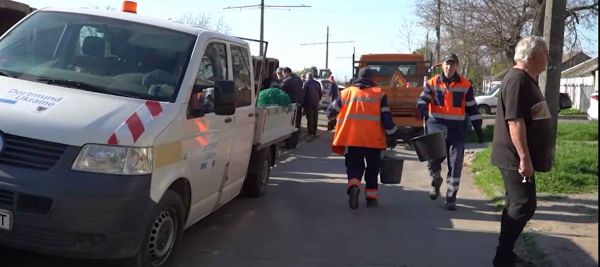 В Николаеве ликвидируют последствия вражеской атаки