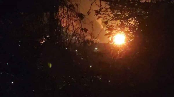 Горит крупнейший порт и НПЗ в Краснодарском крае