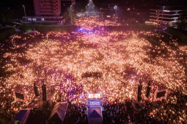 В Венгрии открылись избирательные участки – эти парламентские выборы отразятся на Украине