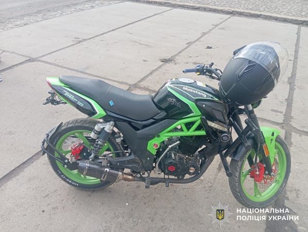 Один в больнице, второй под следствием: на Николаевщине 15-летний мотоциклист сбил ребенка