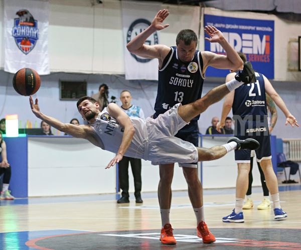 "Нико-Баскет" завершил сезон в четвертьфинале плей-офф суперлиги, а "Харьковские соколы" идут дальше. Фото