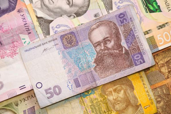 Нацбанк выводит из обращения часть банкнот: какие купюры будут изымать