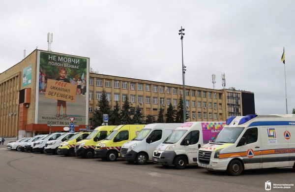 Французская помощь Николаеву – 12 автомобилей