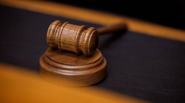 Из гаража в больницу: в Николаеве рецидивист чуть не зарезал приятеля