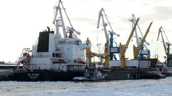 Российское корыто ZAID снова украло украинский хлеб и плывет в сторону Турции