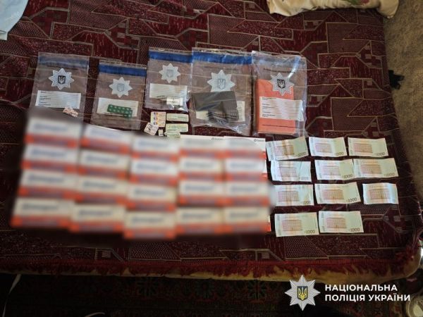 100 таблеток за 10 тысяч: в Николаеве задержан серийный наркоторговец