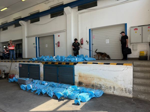 Венгрия вернула Украине деньги и золото Ощадбанка, изъятые при Орбане