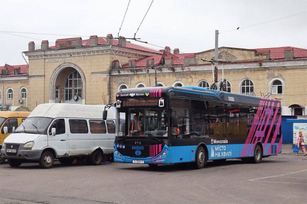 В Николаеве меняют схему движения транспорта на Привокзальной площади