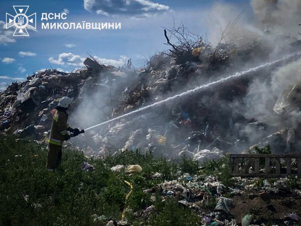В Николаевской области подожгли официальную свалку