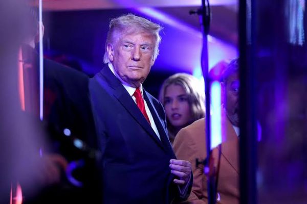 Трамп на трибуне: «Сперс» побеждает «Нью-Йорк Никс» и возвращает интригу финала НБА