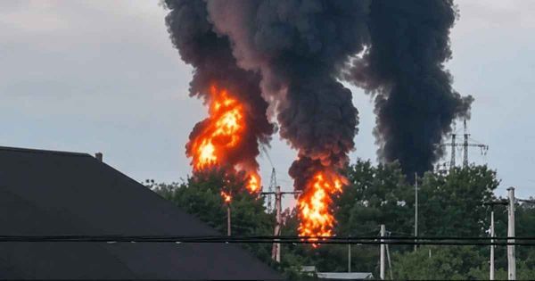 Пылает нефтебаза в Краснодарском крае