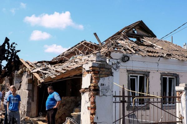 Ликвидация последствий вражеских атак в Николаеве: власть и службы помогают горожанам