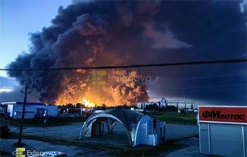 Ночные взрывы на Кубани закончились масштабным пожаром на большом НПЗ