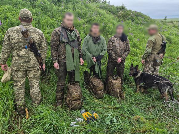 Николаевца, который отдал огромные деньги, чтобы сбежать из страны, все равно задержали у границы