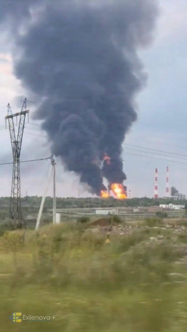 На Сызранском НПЗ вспыхнул масштабный пожар