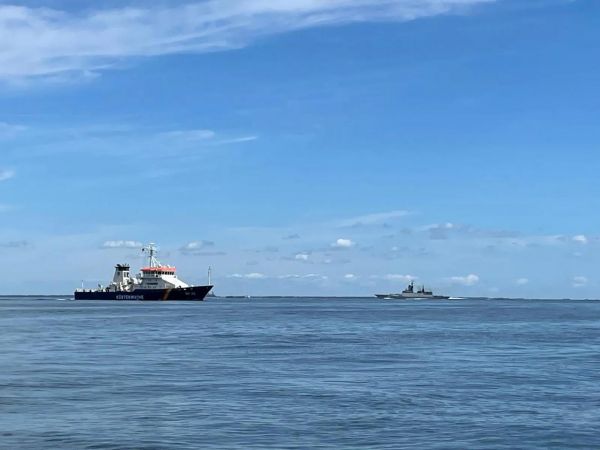 Российский военный корабль отогнал немецких пограничников от «теневого» танкера